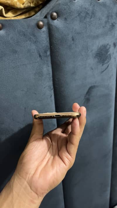 I phone 11 pro 256 gb factory unlock health 87