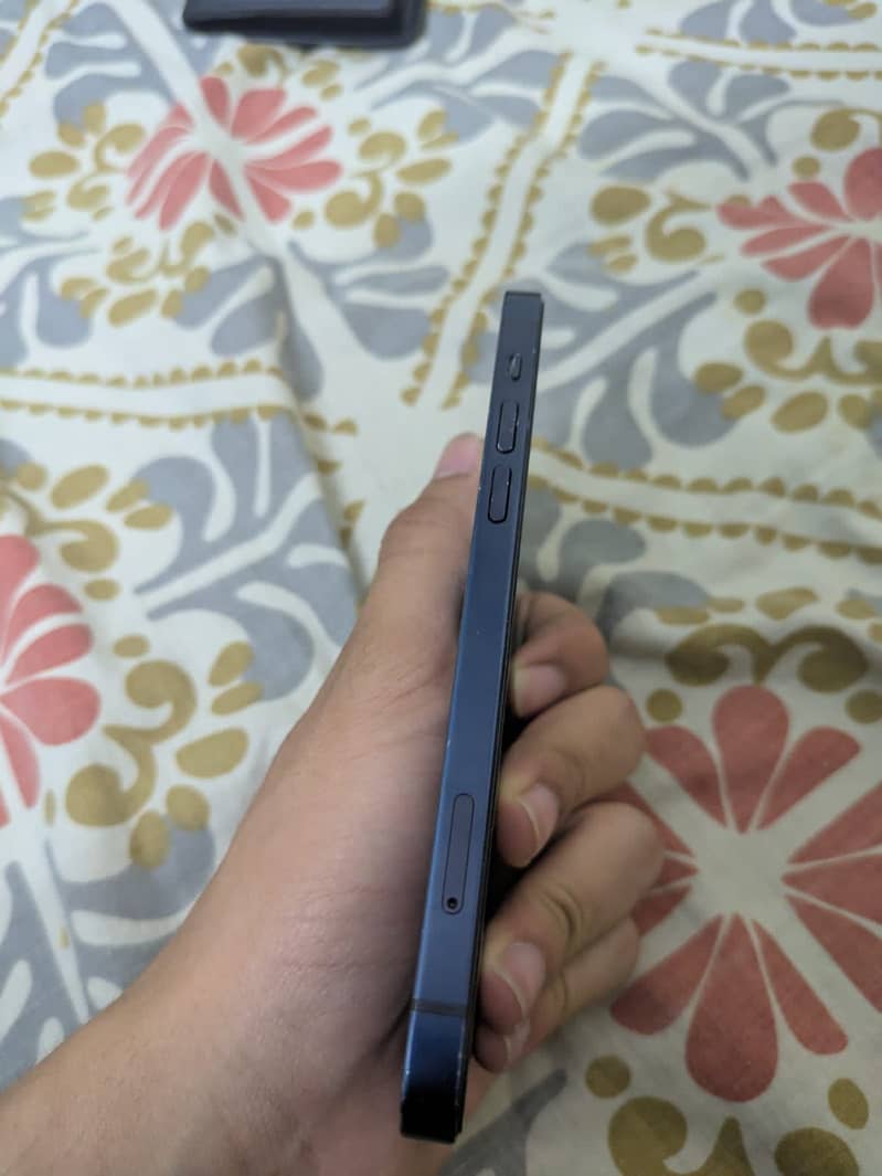 Iphone 12 3