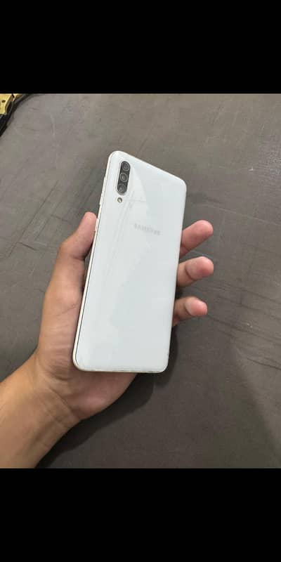 SAMSUNG A30S