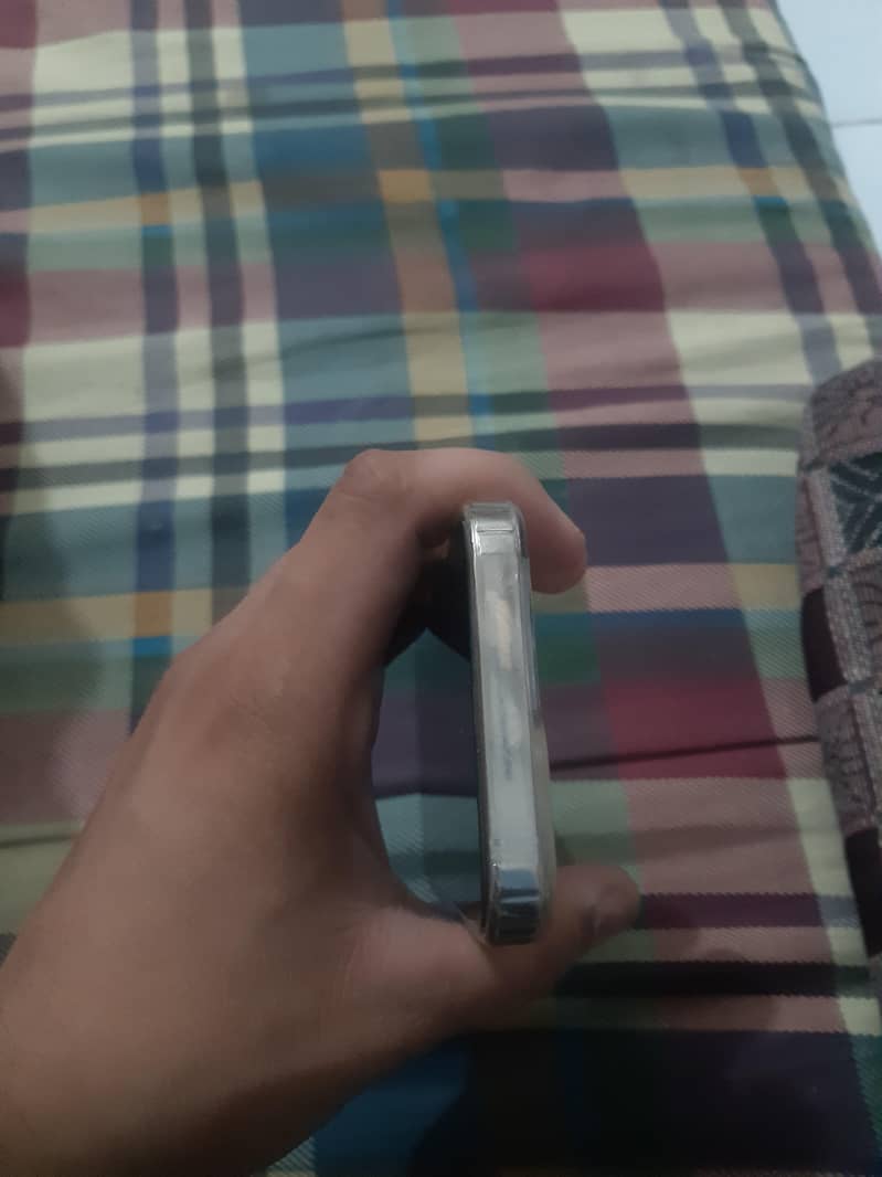 iphone 12 pro 2