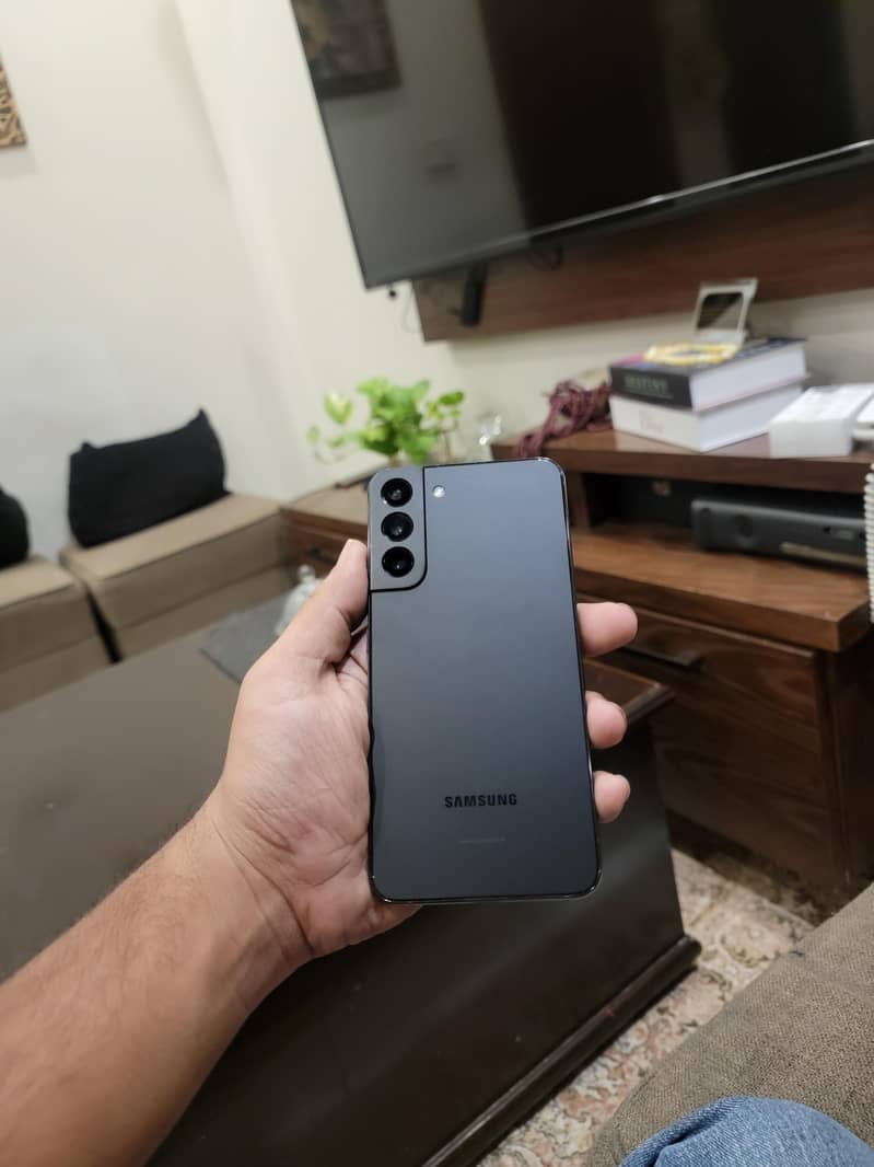 Samsung S22 Plus 6