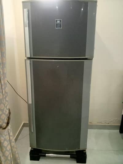 Dawlance fridge in good condition