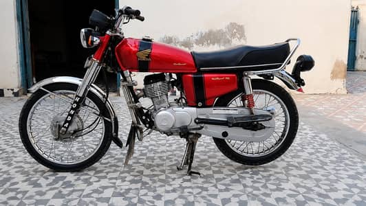 Honda CC 125 2010 Red Color Original Condition Complete