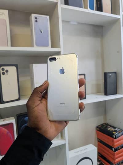 iphone 7 plus 128 GB  no open no repair PTA approved all ok