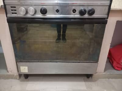 orginal Italian Impored Brand Five burner Gass stove with oven & Grill