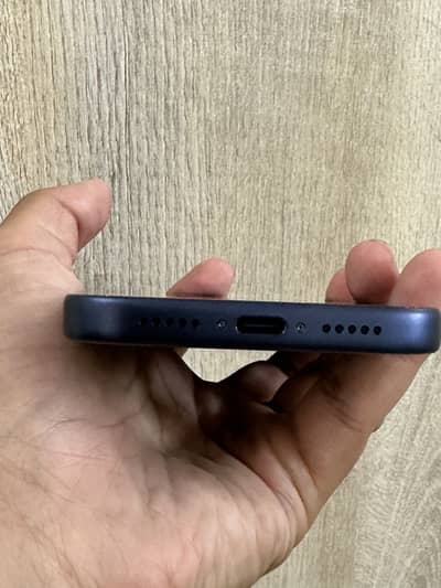 iPhone 17 pro factory unlock