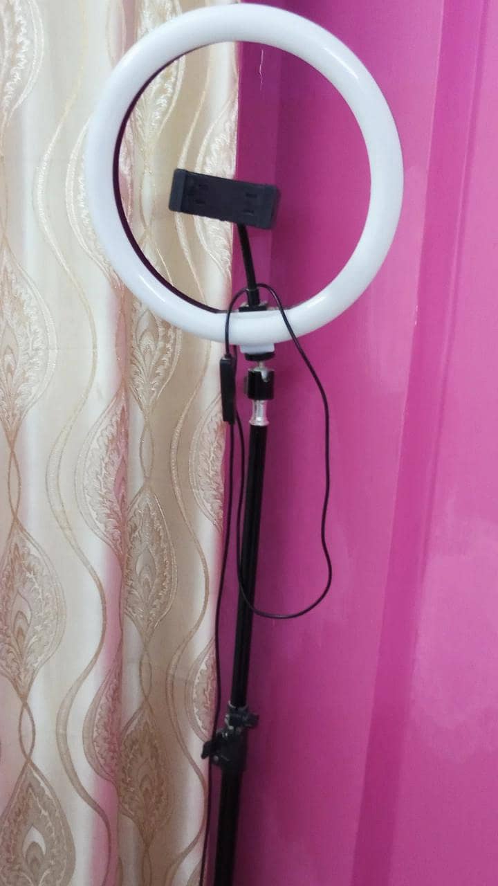 Tripod stand with ring light 1