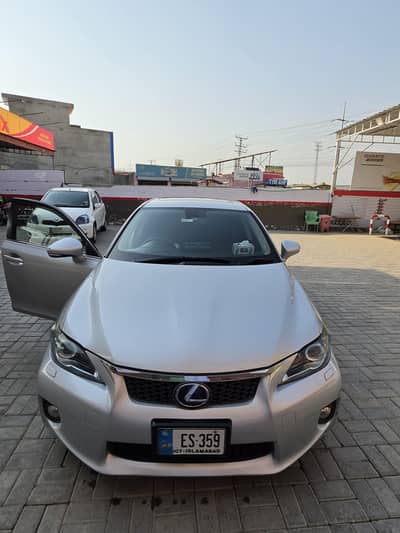 lexus ct200h sport rare model