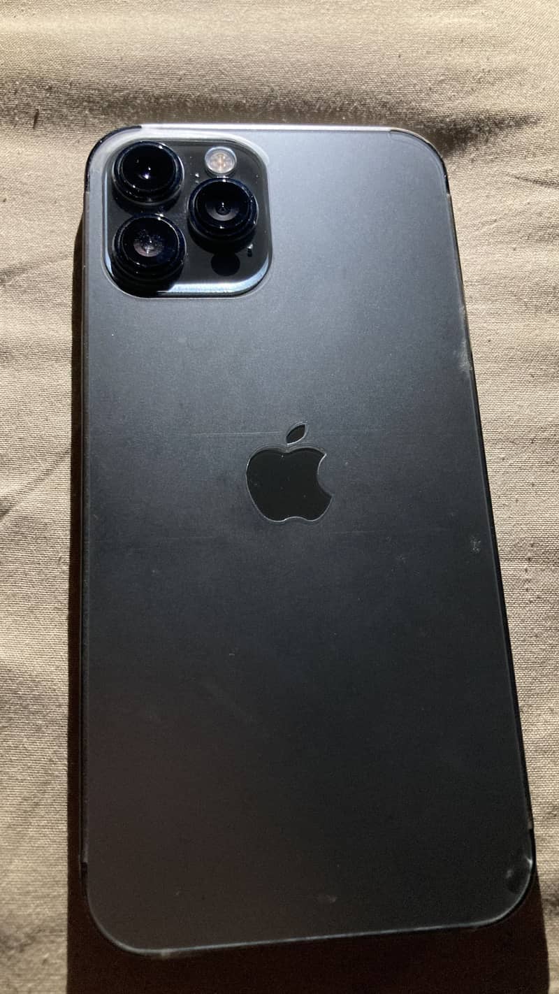 Iphone 12 pro max. 0