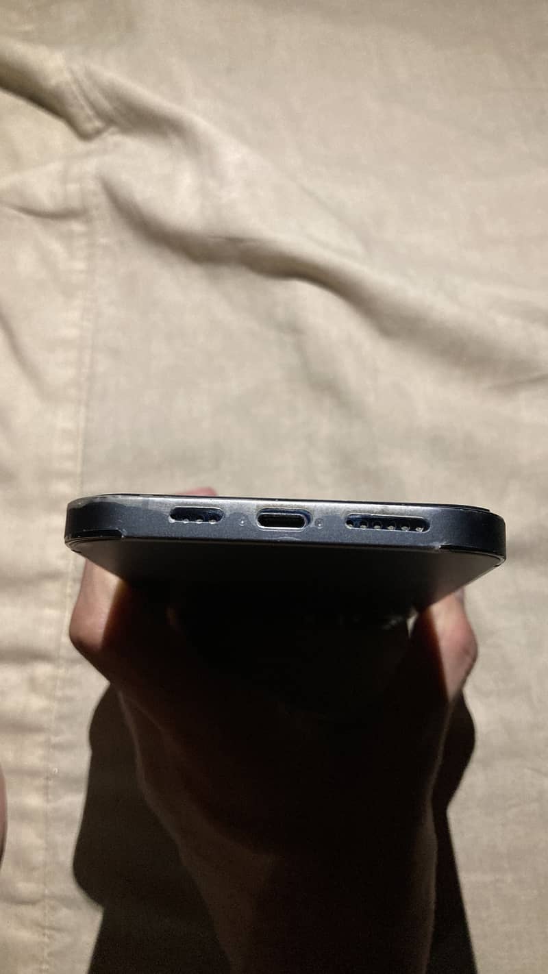 Iphone 12 pro max. 6