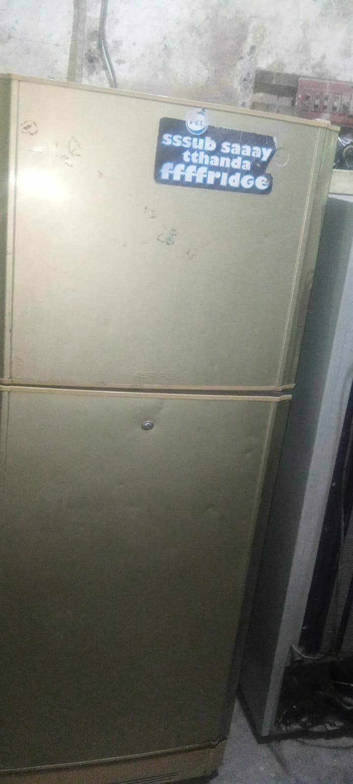 pell full Size fridge 0