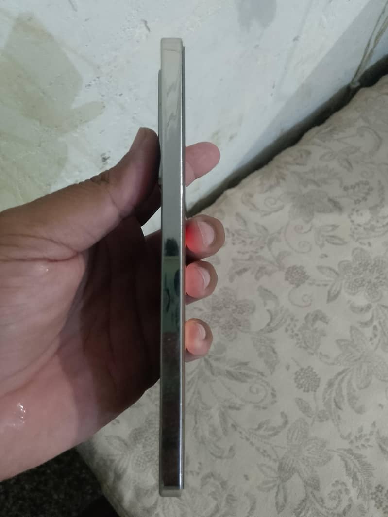 infinix note 40 complete boX 2