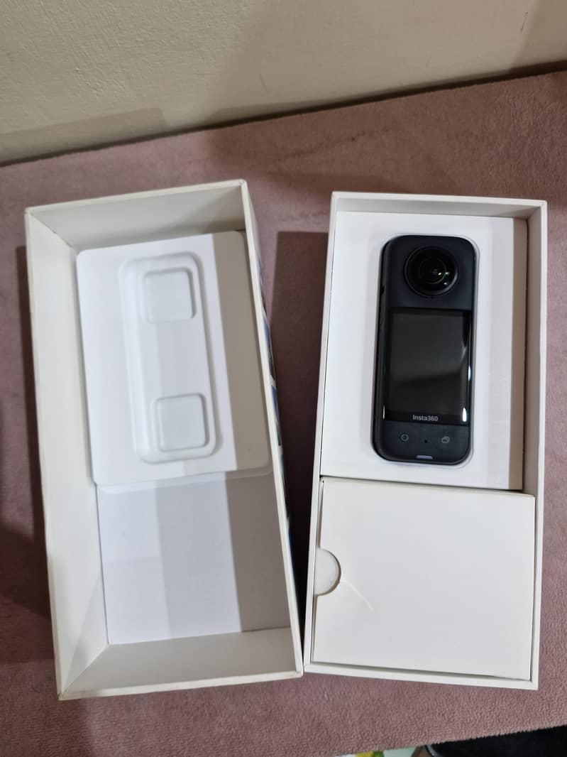 Insta360 X3 camera 3