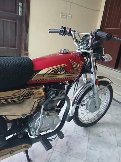 125 gold edition 2025
