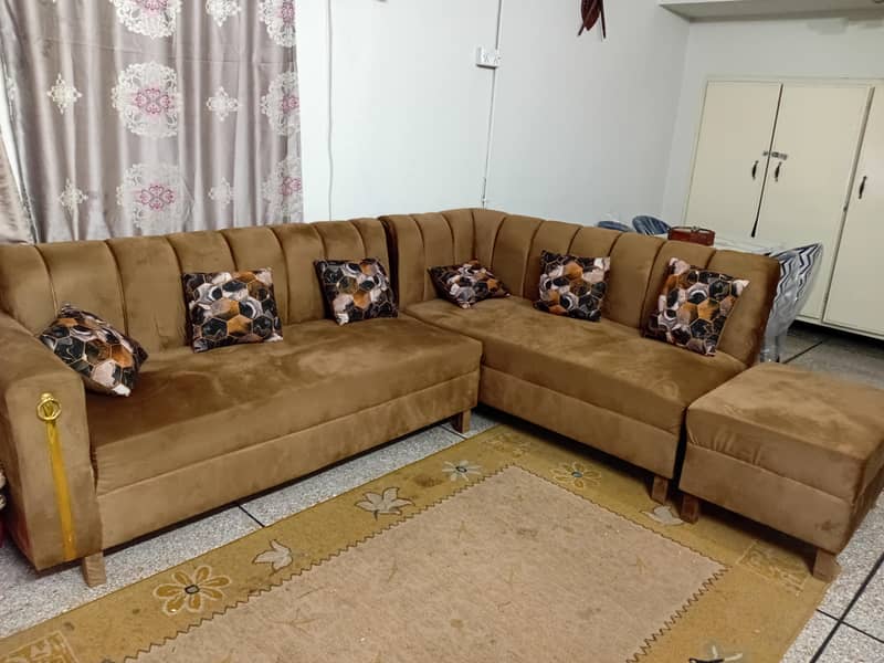 l-shape sofa 0
