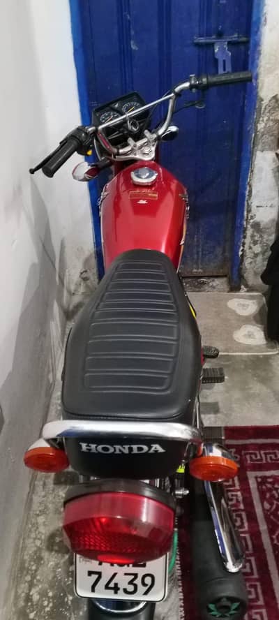 Honda 125 my what's app 03204778273