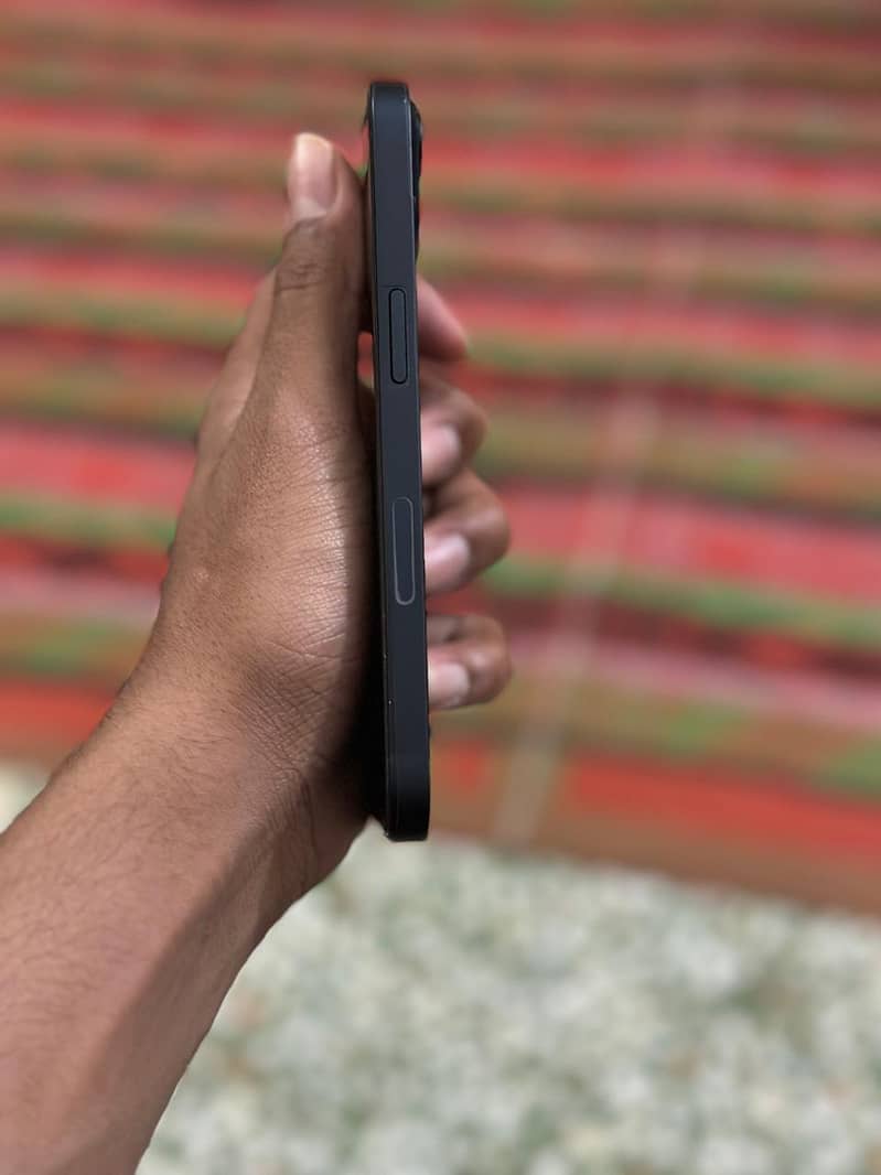 iPhone 13 JV 1