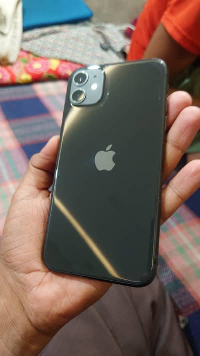 iPhone 11 factory unlock