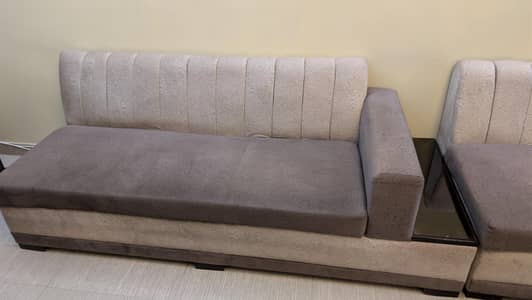 L-shaped sofa set in very good condition.