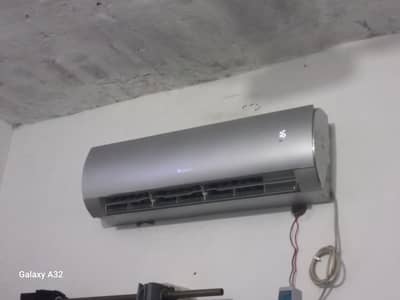 Inverter Gree Ac 1.5 ton used