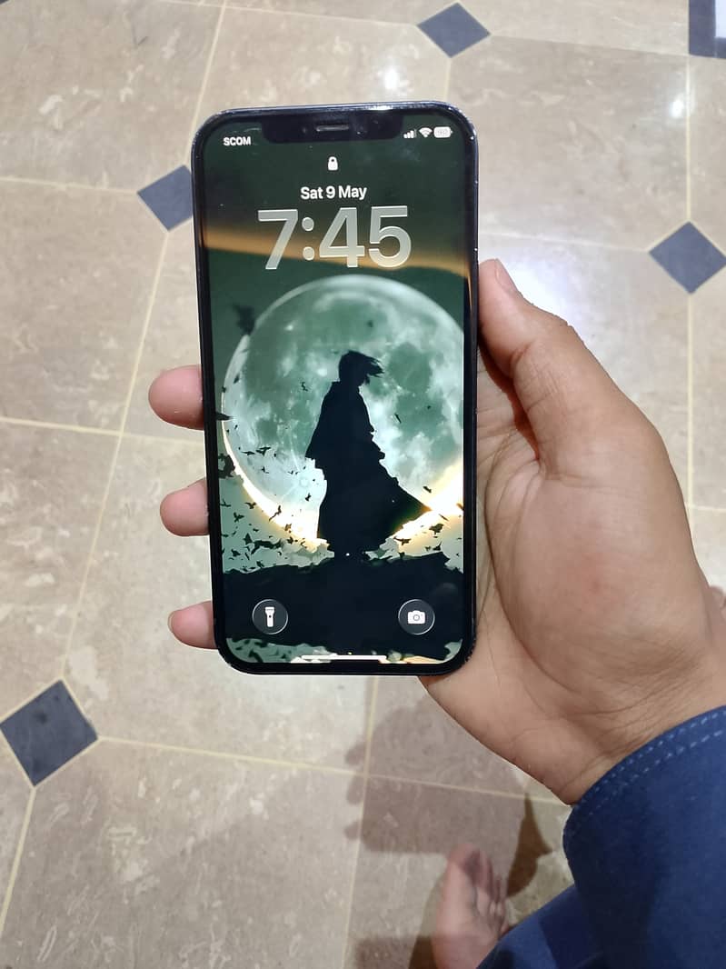 iPhone 12 3