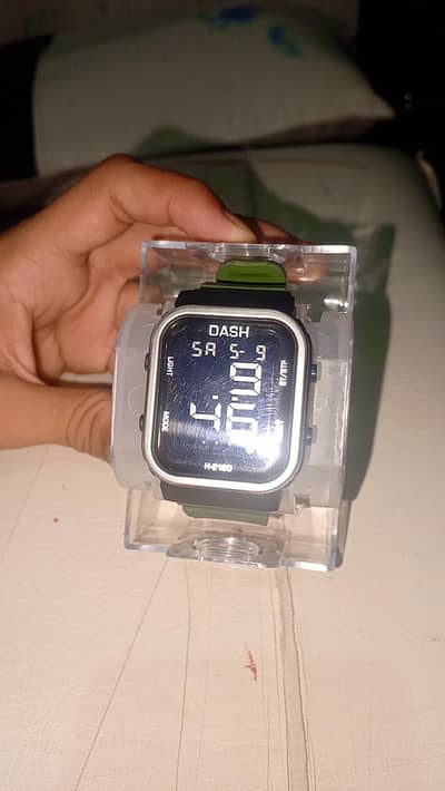 Digital watch ⌚