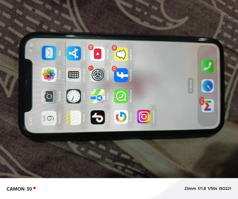 iPhone 11 6