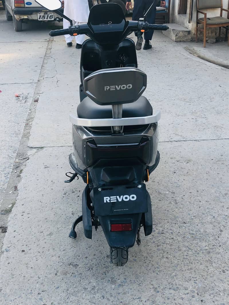 revoo a12 3