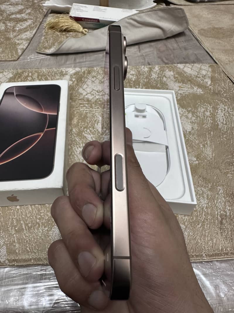 Iphone 16 pro max 3