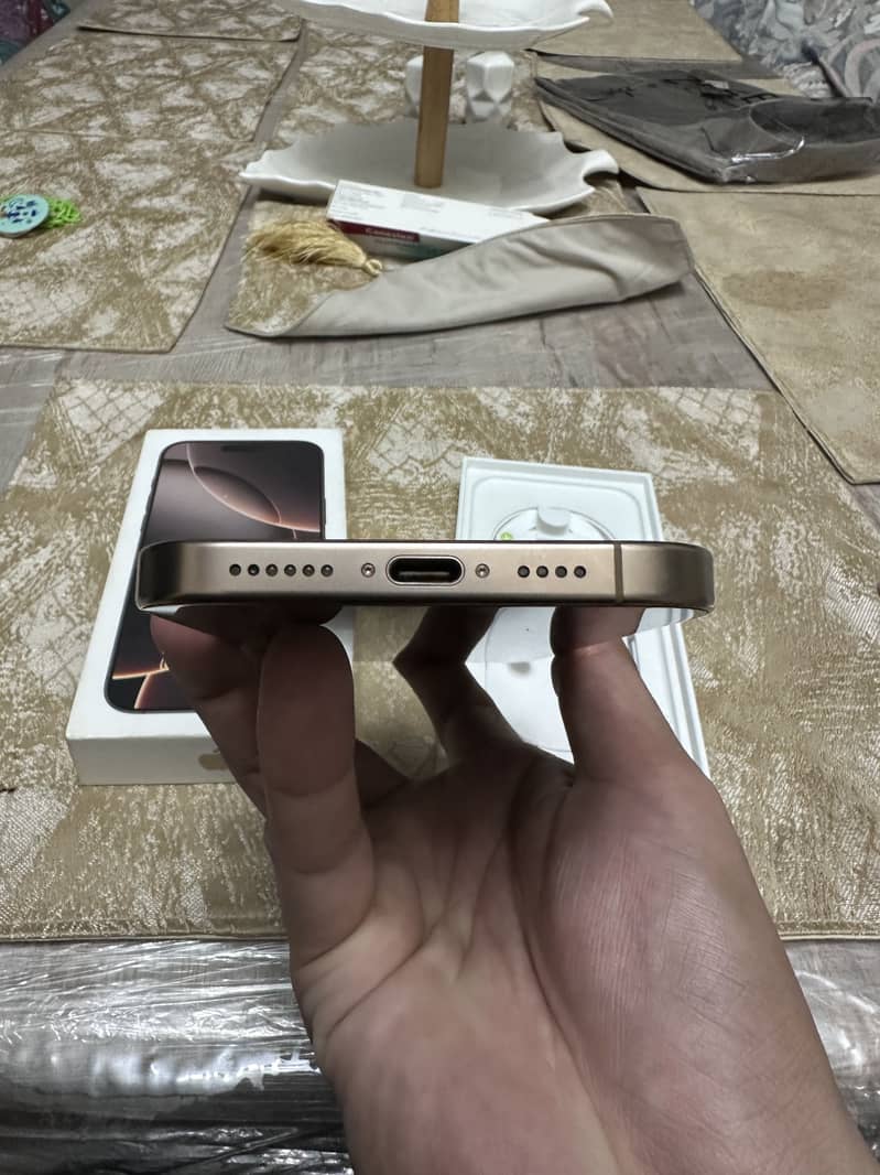 Iphone 16 pro max 7