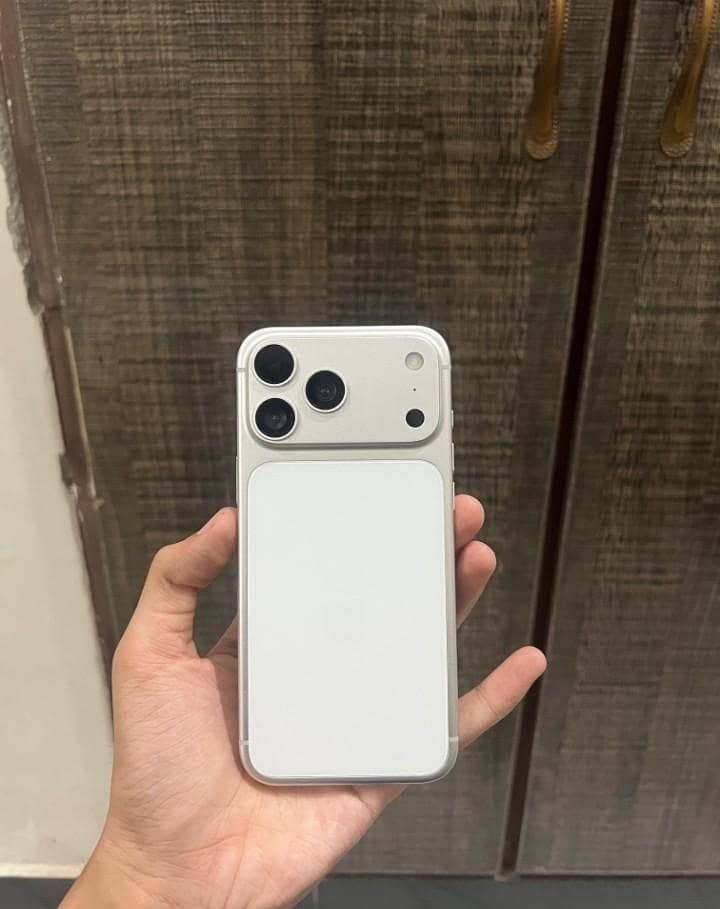iphone 17 pro max bizz 0