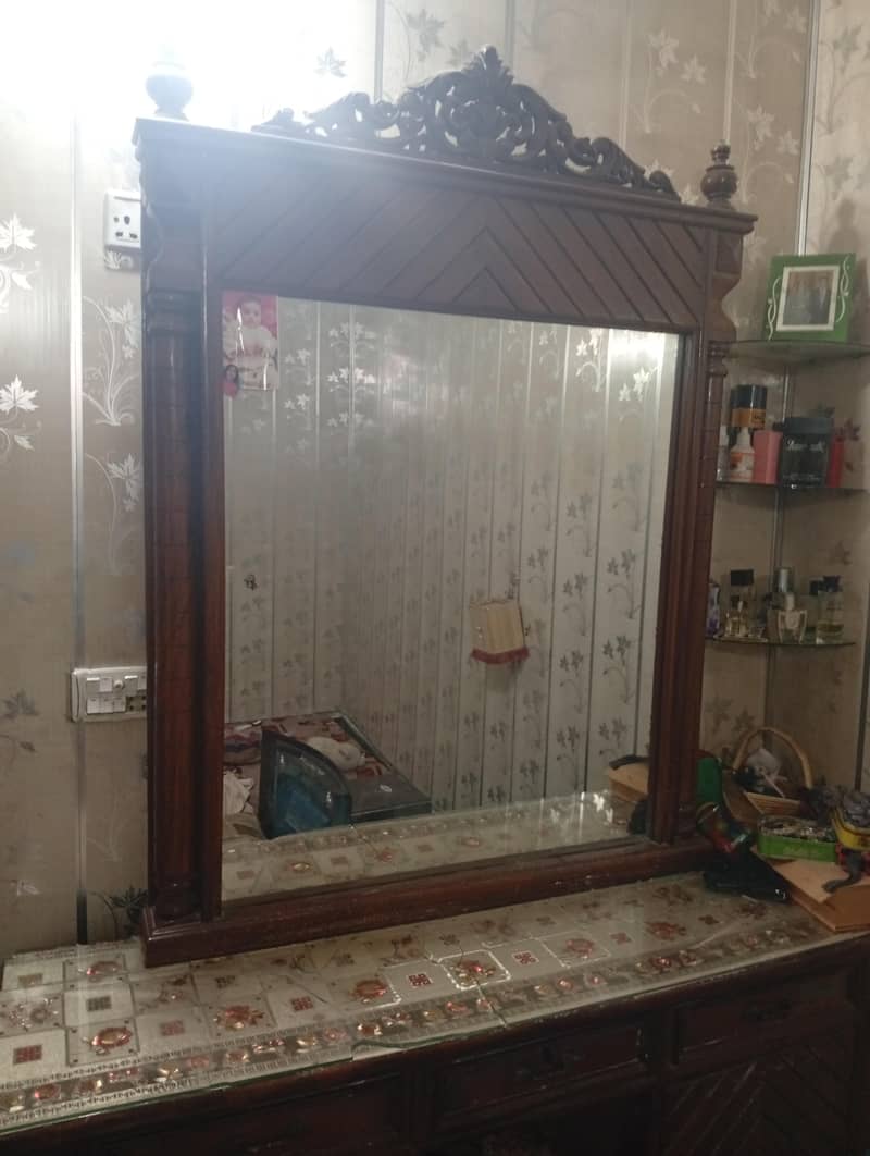 Dressing table for sake 1