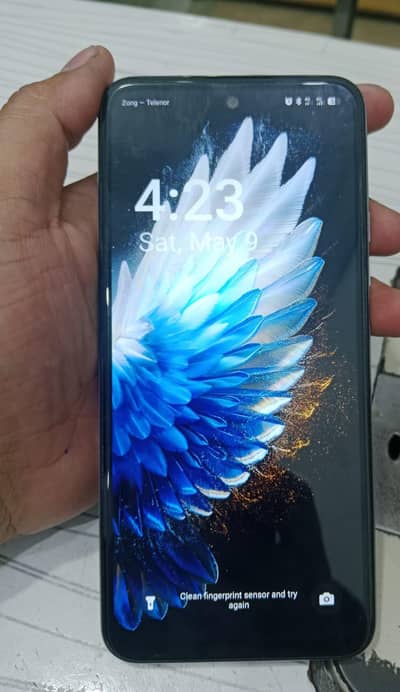 techno spark 6 +128 10 by 10 condition with box i and charger