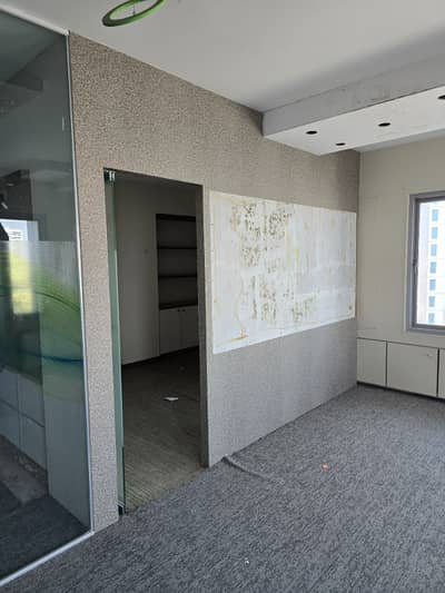 Parsa Tower sami furnished office for rent 1585sqft in shahar e Faisal.