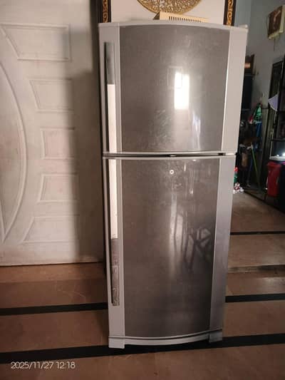 dawlance refrigerator
