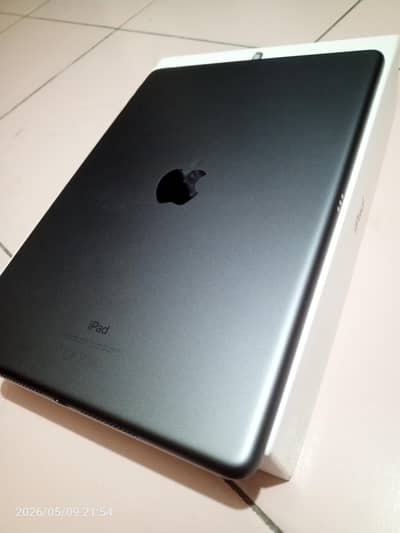 iPad 9th Generation 64GB Just 20 Days Used 10/10 Condition