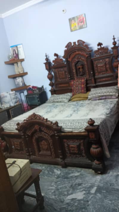bed dressing side table