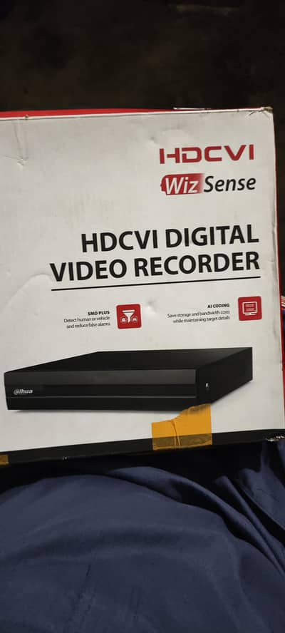 HDCVI CAMERA VIDEO RECORDER NEW CADITOIN 10/10