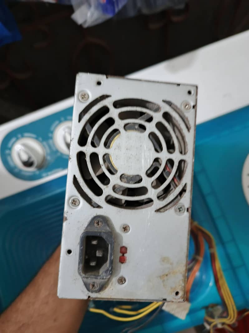 12 v computer supply 0