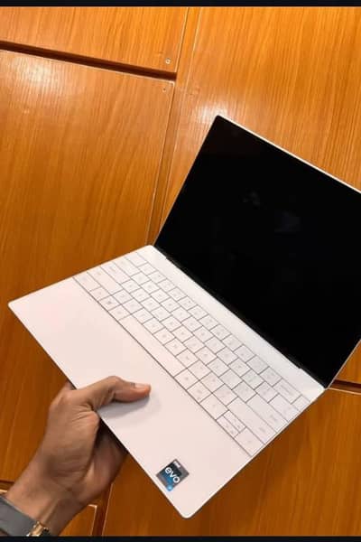 Dell XPS  13 plus 9320 Touch screen display
