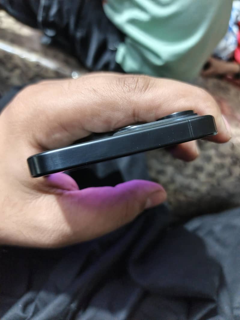 iPhone 15 pro max 2