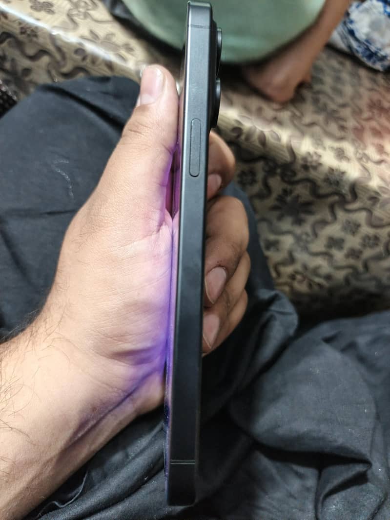 iPhone 15 pro max 5