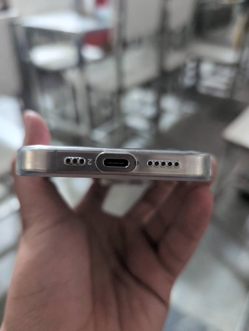 iphone 16 pro 2