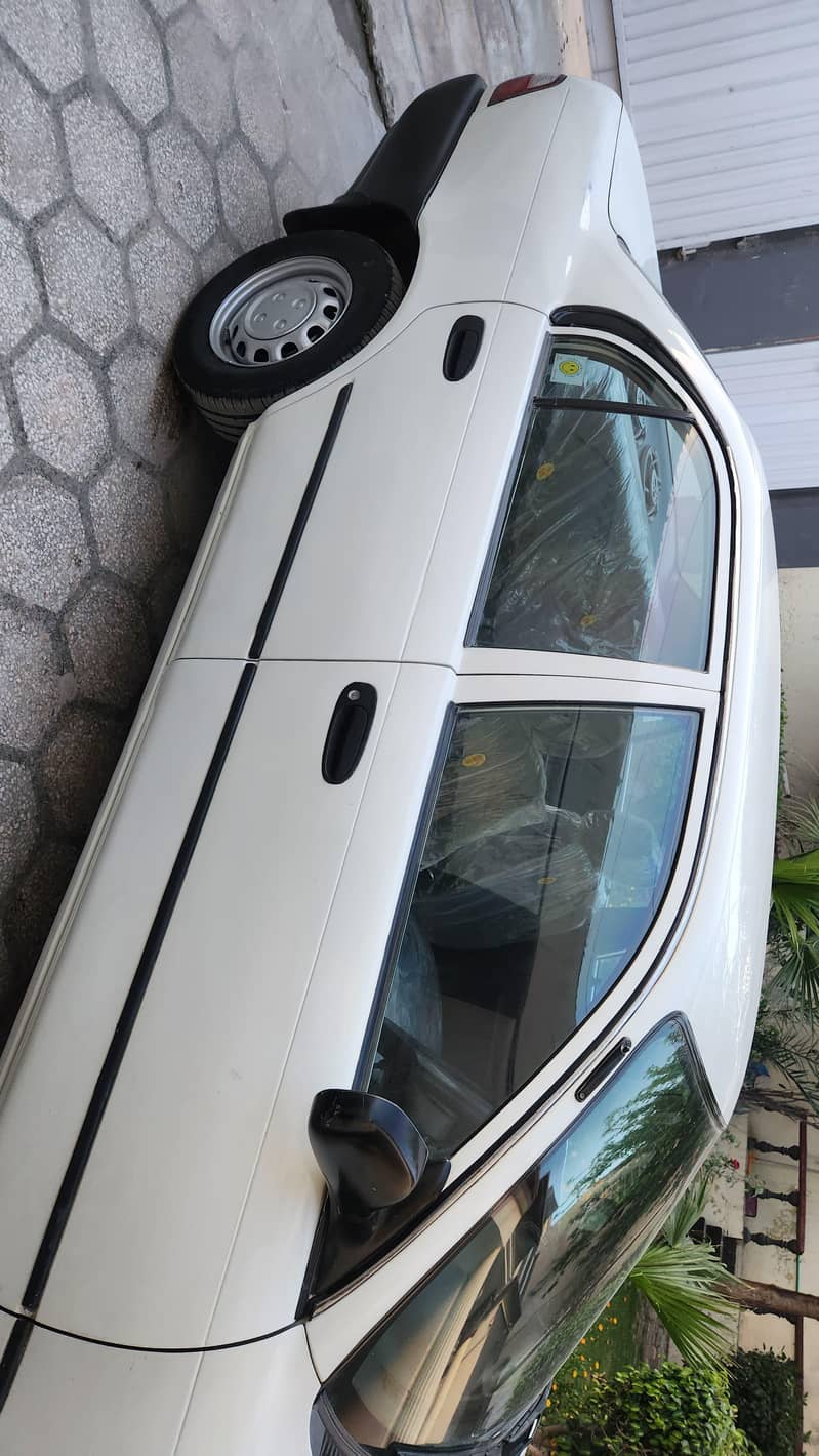 2000 model indus corolla 3