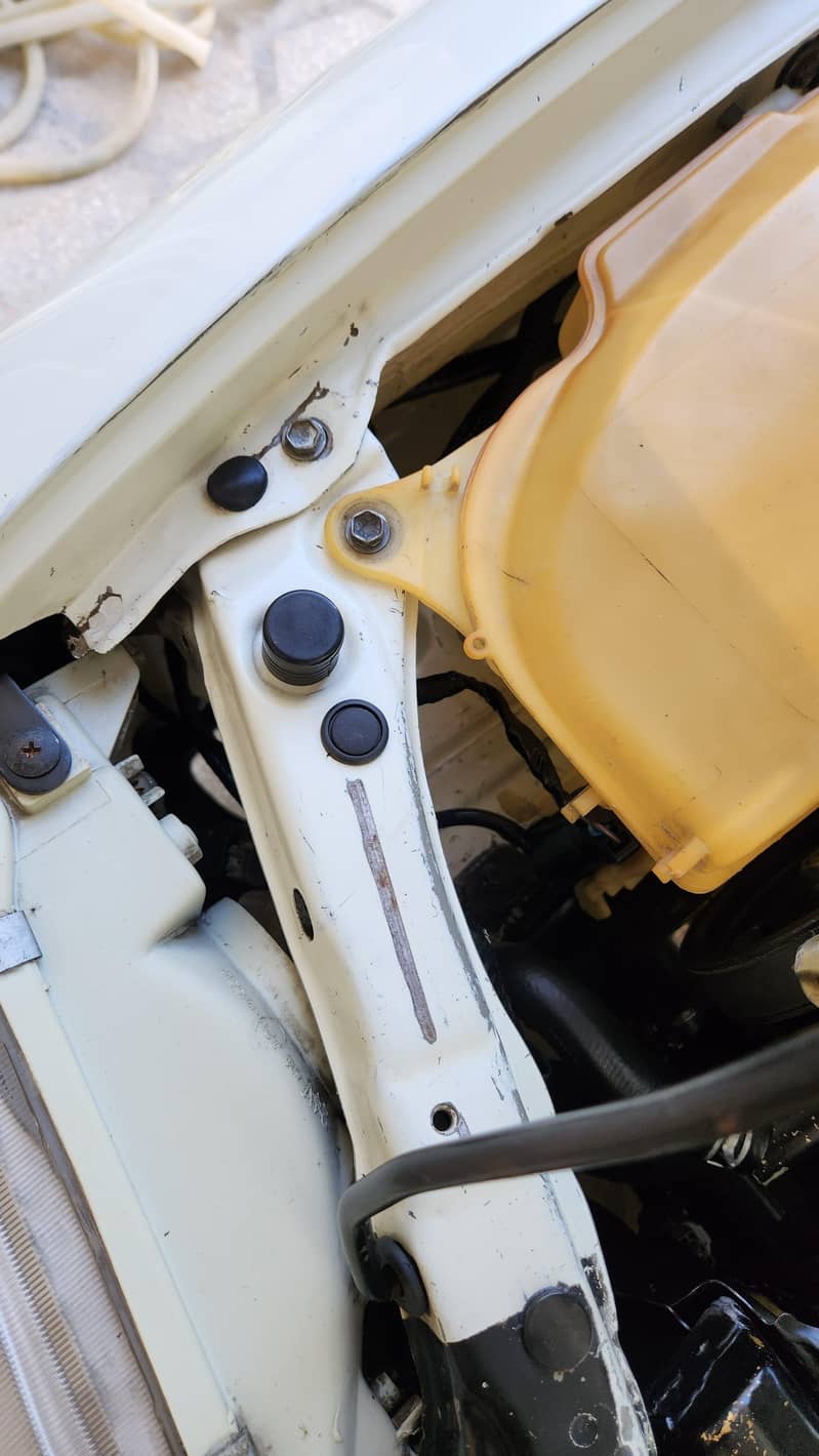 2000 model indus corolla 18