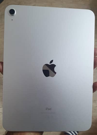 I Pad 10 gen 64gb 10 by 10