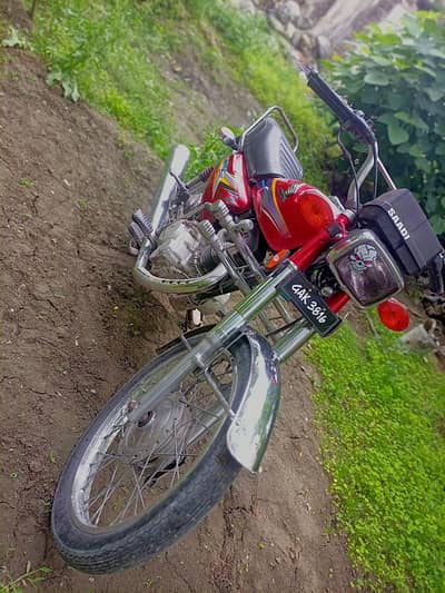 Honda 125 10/8.5 condition bike mein koi kaam nahi hai