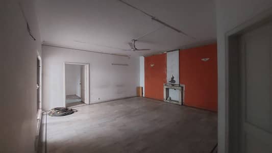 13 Marla Independent House For Silent Office