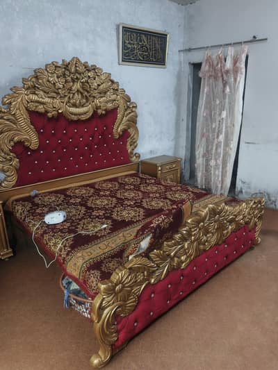 bed, side tables with Mirror draw