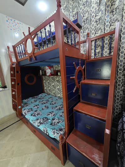 Cruise style bed for sale |not used in a while |for sale